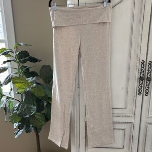 New Skims Cotton Jersey Foldover
Pants Women's US Size XL in Oatmeal Heather
NWT